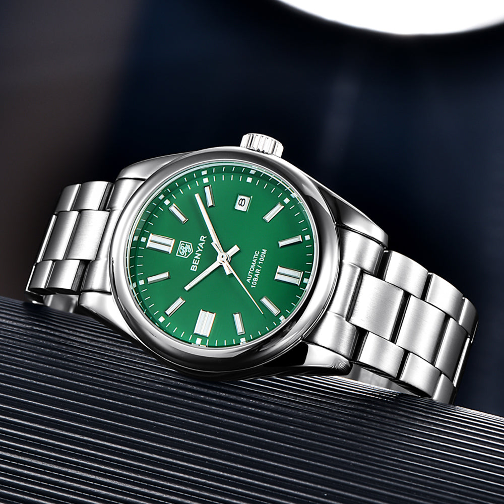 Modern Minimalist Automatic Diver Watch