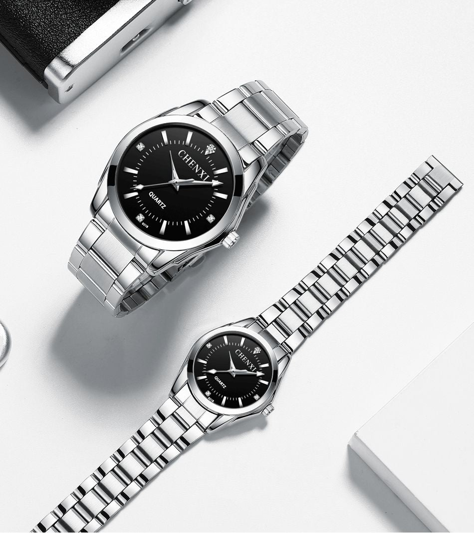 Montre décontractée de luxe à la mode