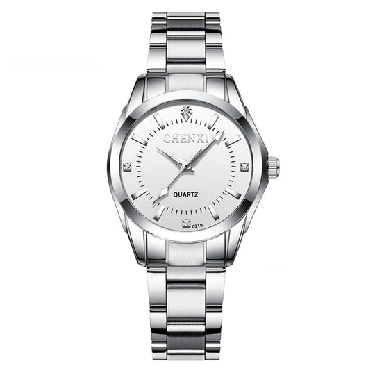 Montre décontractée de luxe à la mode