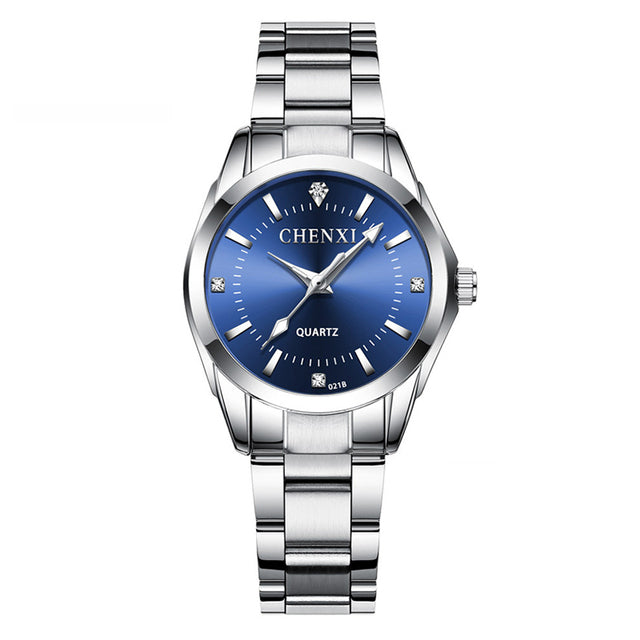 Montre décontractée de luxe à la mode