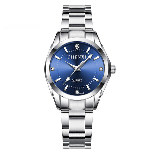 Montre décontractée de luxe à la mode