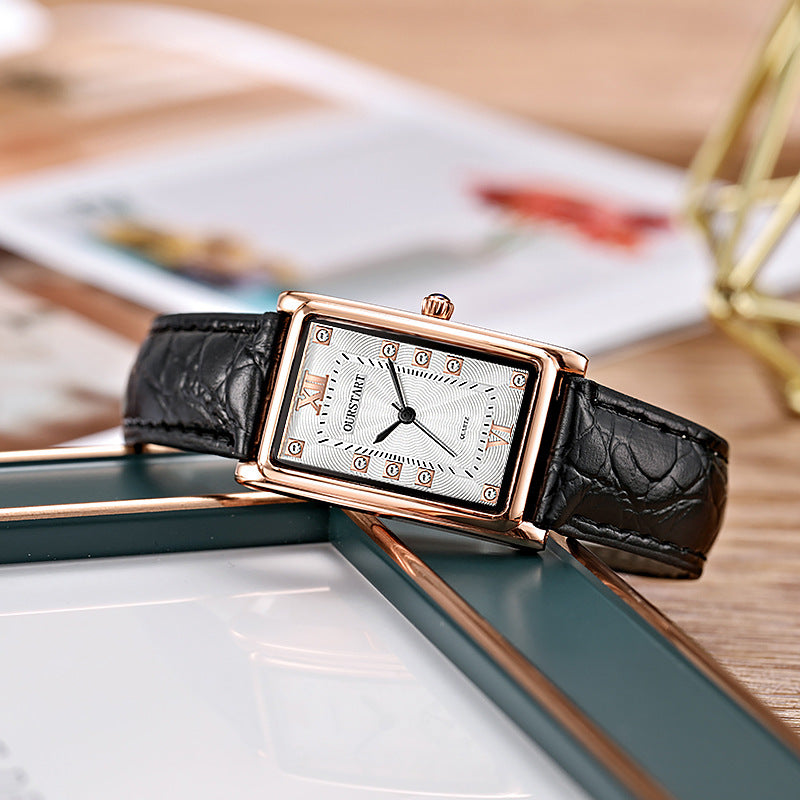 Exquisite Leather Strap Couple Watch