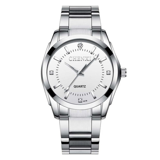 Montre décontractée de luxe à la mode