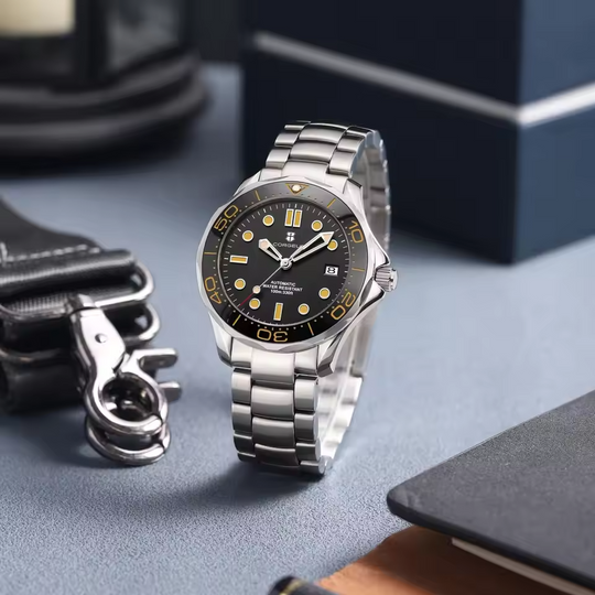 Montre mécanique argentée polyvalente décontractée