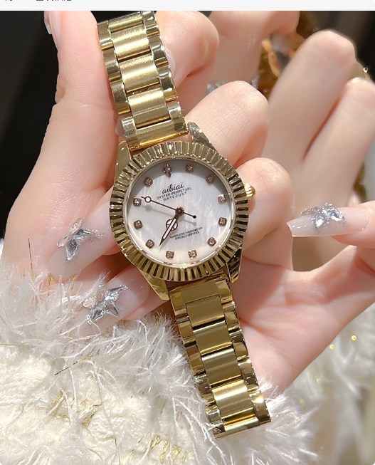 Montre classique en cristal luxueuse